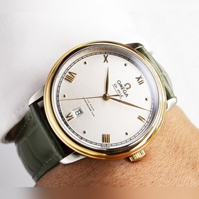 Серия Omega Seamaster - часы для пар. Подлинный дизайн, надписи н