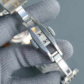 Новинка на рынке, новейшая серия Omega De Ville 435.13.40.21.03.0