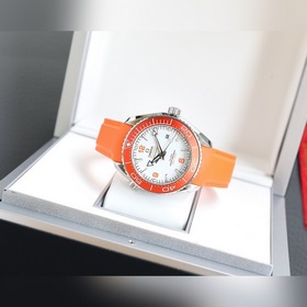 Поступление часов Seamaster 600M Официально рекомендованный часов