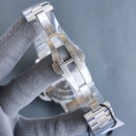 Новейшая версия V7 Panerai SUBMERSIBLE BMG-TECH — 47-миллиметровы