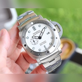 Новейшая версия V7. Panerai SUBMERSIBLE BMG-TECH — 47-миллиметров