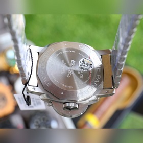 Новейшая версия V7. Panerai SUBMERSIBLE BMG-TECH — 47-миллиметров