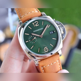 Точно такая же модель, как у Ди Ли Жэба Бренд： Panerai Серия： LU