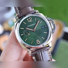 Точно такая же модель, как у Ди Ли Жэба Бренд： Panerai Серия： LU