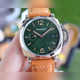 Точно такая же модель, как у Ди Ли Жэба Бренд： Panerai Серия： LU