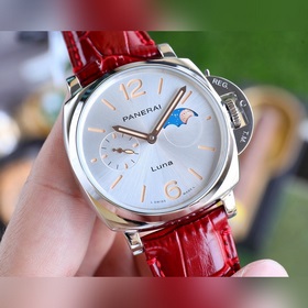 Точно такая же модель, как у Ди Ли Жэба Бренд： Panerai Серия： LU