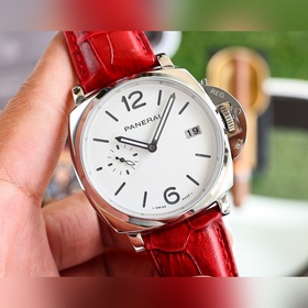 Точно такая же модель, как у Ди Ли Жэба Бренд： Panerai Серия： LU