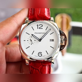 Точно такая же модель, как у Ди Ли Жэба Бренд： Panerai Серия： LU