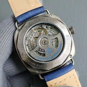 Новая модель Panerai SUBMERSIBLE BMG-TECH — 44-миллиметровые часы