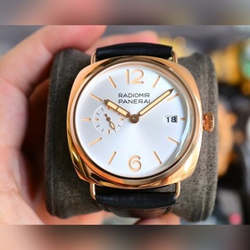 Новая модель V7 Бренд  Panerai Серия  Radiomir Тип механизма 