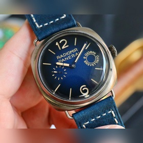 Новая модель Panerai SUBMERSIBLE BMG-TECH — 44-миллиметровые часы