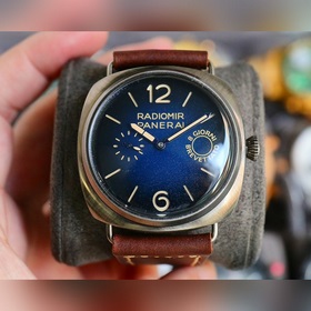 Новая модель Panerai SUBMERSIBLE BMG-TECH — 44-миллиметровые часы
