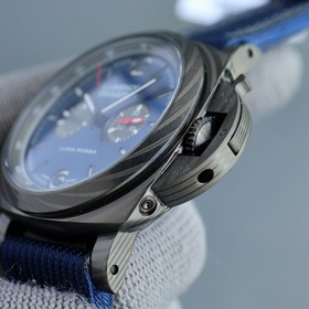 Новая модель Panerai SUBMERSIBLE BMG-TECH — 47-миллиметровые часы