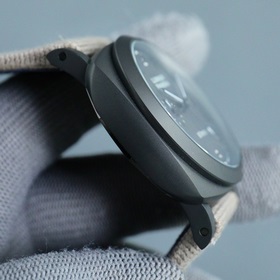 Новейшая версия V7 — Panerai SUBMERSIBLE BMG-TECH — 44-миллиметро