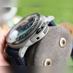 Новая серия часов Luminor Marina от Panerai с новым покрытием Sue
