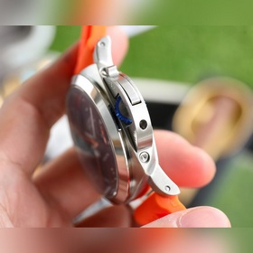 V7 Panerai 2024 Новейшая модель Panerai Бренд： Panerai Серия： LUM