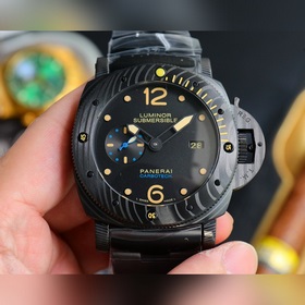 Новая модель SUBMERSIBLE BMG-TECH от Panerai — 47-миллиметровая ч