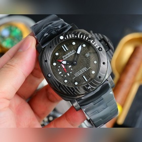 Новая модель SUBMERSIBLE BMG-TECH от Panerai — 47-миллиметровая ч