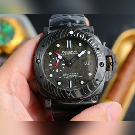 Новая модель SUBMERSIBLE BMG-TECH от Panerai — 47-миллиметровая ч