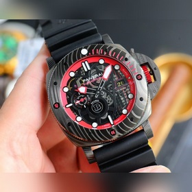 Новая модель SUBMERSIBLE BMG-TECH от Panerai — 47-миллиметровая ч