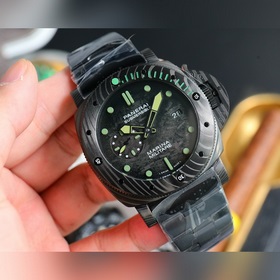Новая модель SUBMERSIBLE BMG-TECH от Panerai — 47-миллиметровая ч