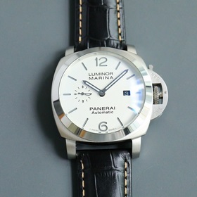 Panerai AM01036 [V8 версия, эксклюзивно в продаже] — это усоверше