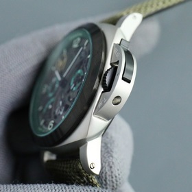 Panerai AM01036 [V8 версия, эксклюзивно в продаже] — это усоверше