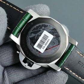 Panerai AM01036 [V8 версия, эксклюзивно в продаже] — это усоверше