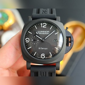 Новейшая версия V7. Panerai SUBMERSIBLE BMG-TECH — 47-миллиметров