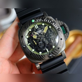 Новая модель SUBMERSIBLE BMG-TECH от Panerai — 47-миллиметровая ч