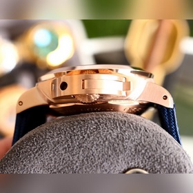 Новейшая версия V7 Panerai SUBMERSIBLE BMG-TECH — 47-миллиметровы