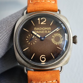 Новая модель Panerai SUBMERSIBLE BMG-TECH — 47-миллиметровые часы