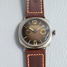 Новая модель Panerai SUBMERSIBLE BMG-TECH — 47-миллиметровые часы