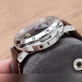 V7 Panerai представляет новую модель [Фейерверк] [Фейерверк] [Фей