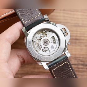 V7 Panerai представляет новую модель [Фейерверк] [Фейерверк] [Фей