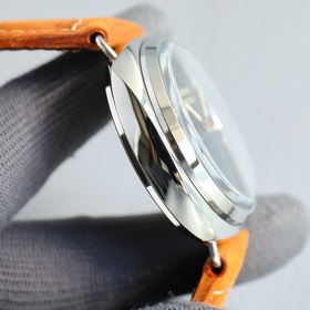 Новая модель V7 Бренд  Panerai Серия  Radiomir Тип механизма 