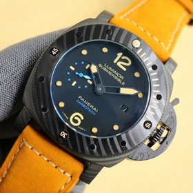 Panerai SUBMERSIBLE BMG-TECH — 44-миллиметровые часы из серии Sub