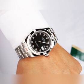 Возвращение выдающегося произведения — часы Rolex Oyster Perpetua
