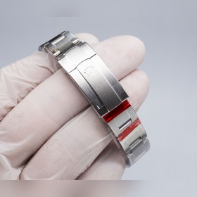 Новая модель Rolex Oyster Perpetual 31 серии 2024 года 1. Оснащен