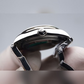Новая модель Rolex Oyster Perpetual 31 серии 2024 года 1. Оснащен