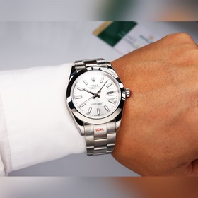 Возвращение выдающегося произведения — часы Rolex Oyster Perpetua