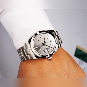 Возвращение выдающегося произведения — часы Rolex Oyster Perpetua