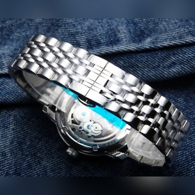 Vacheron Constantin - Серия Tradition： новое чудо! Модный механиз