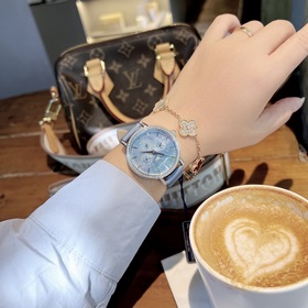 Новинка | Vacheron Constantin Женские часы с вечным календарем 43