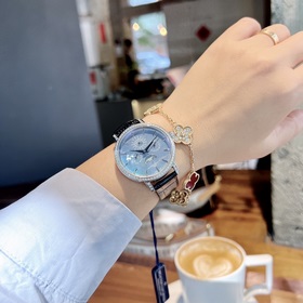 Новинка | Vacheron Constantin Женские часы с вечным календарем 43