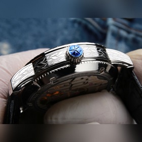 Vacheron Constanti - уникальная версия мастера-часовщика с мансар