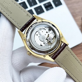Новейшая модель от Vacheron Constantin, оснащенная оригинальным и