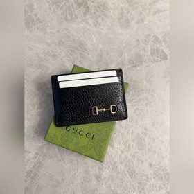 Кошелек GG Marmont изготовлен из классической прочной кожи с текс