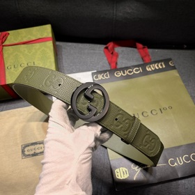 Новая модель в коллекции Gucci привлекает внимание благодаря соче