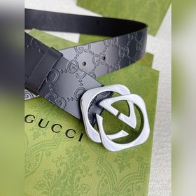3 см, изготовлен в Италииз натуральной кожи, однослойный, с тисне
